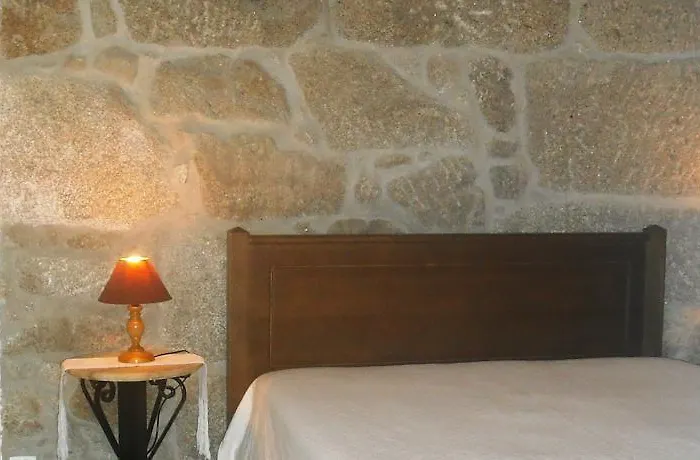 Проживание в семье Casa Do Pomar *