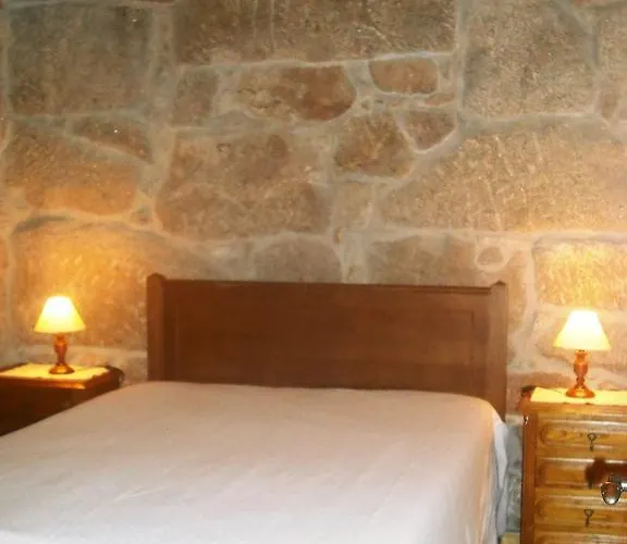 Проживание в семье Casa Do Pomar