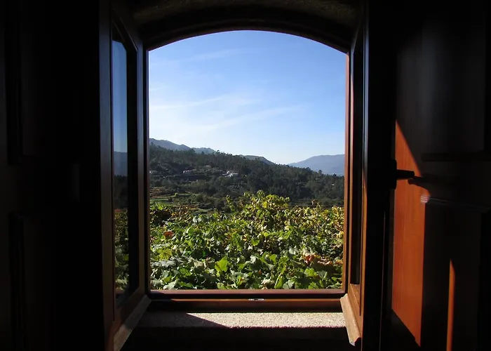 Проживание в семье Casa Do Pomar *