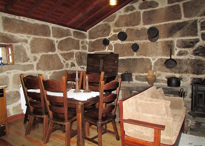 Проживание в семье Casa Do Pomar